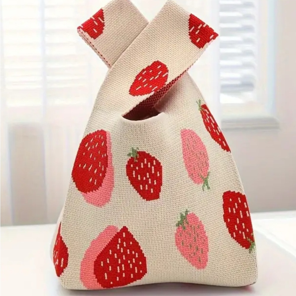 Strawberry Pattern Knit Bag - Red and Cream 🍓